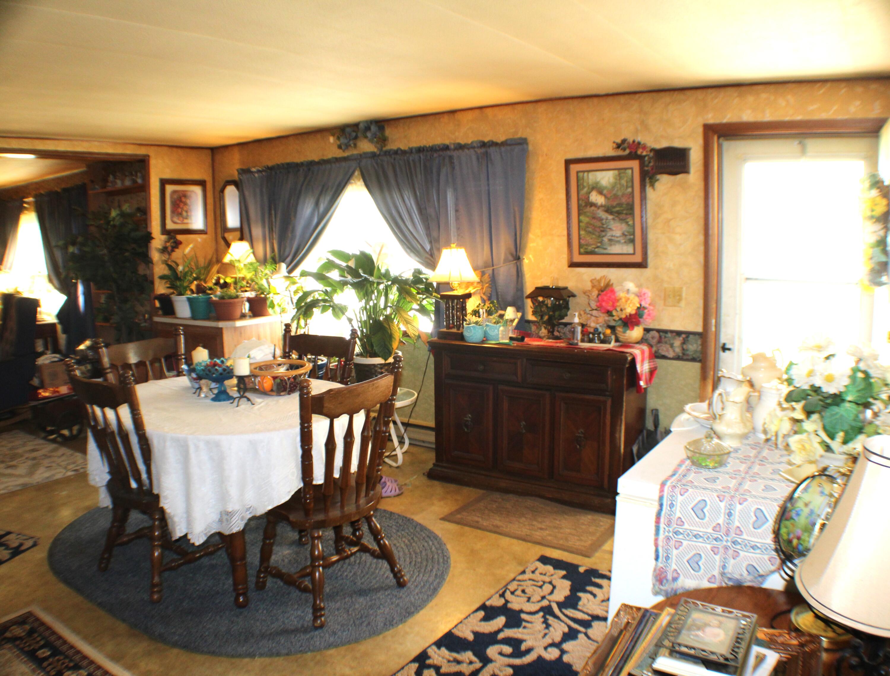 6459 Huntersville Road Marlinton, WV 24954 - Photo 18 of 31 Gallery Image 18