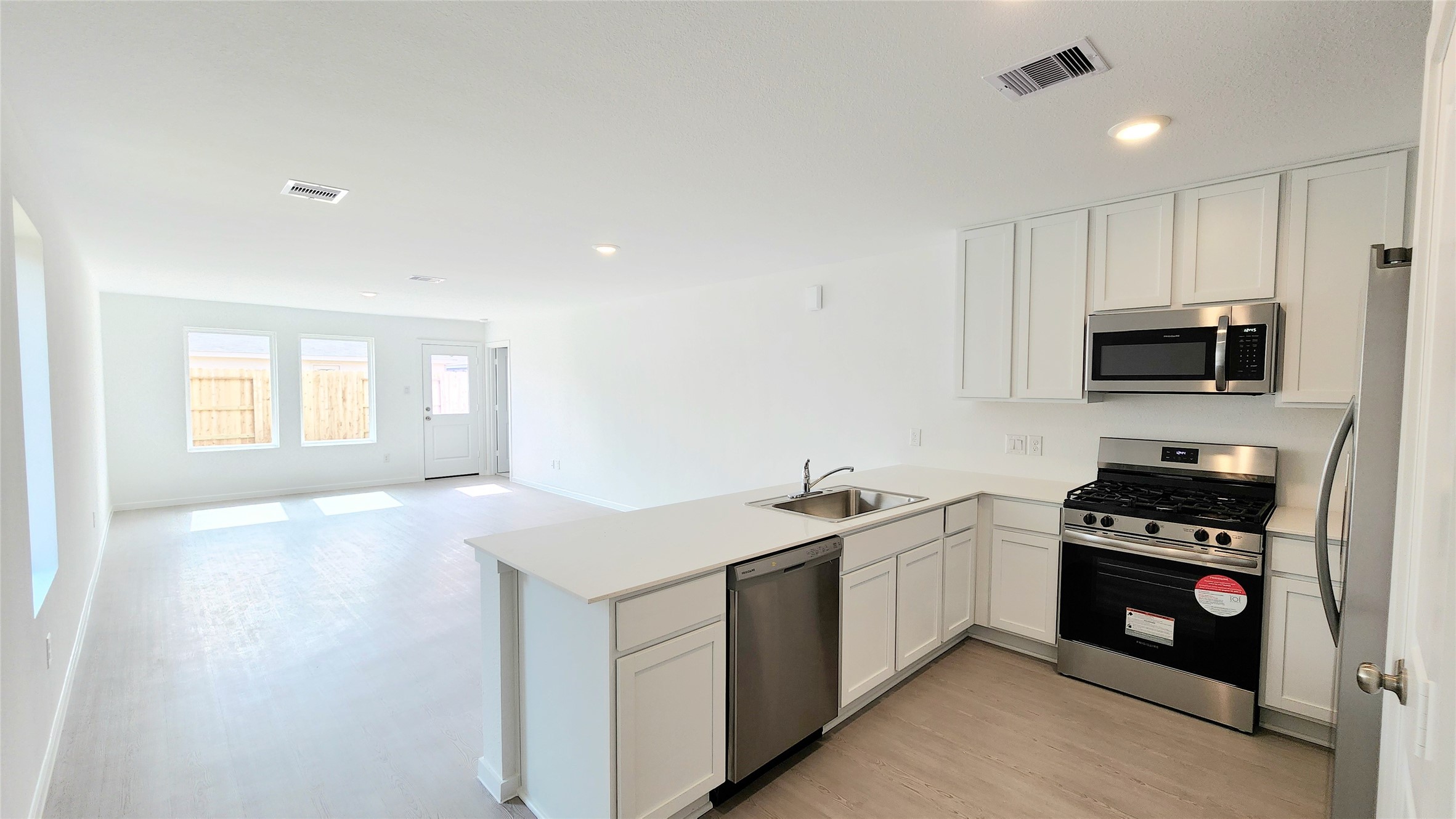 26819 Feather Reed Drive Katy, TX 77493 - Photo 5 of 31 Kitchen