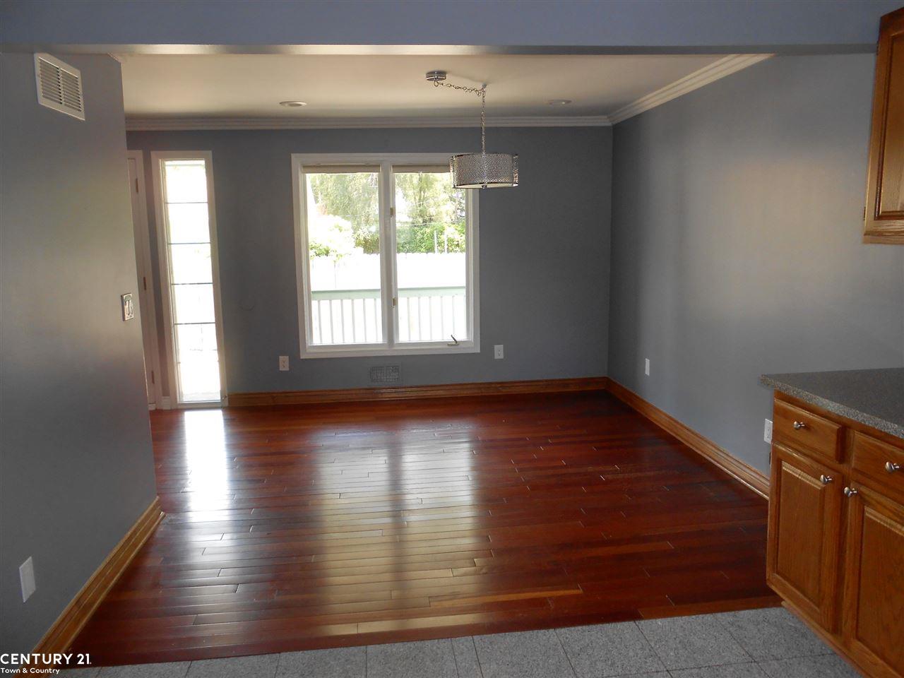 2443 Gerald Avenue Rochester Hills, MI 48307 - Photo 11 of 55