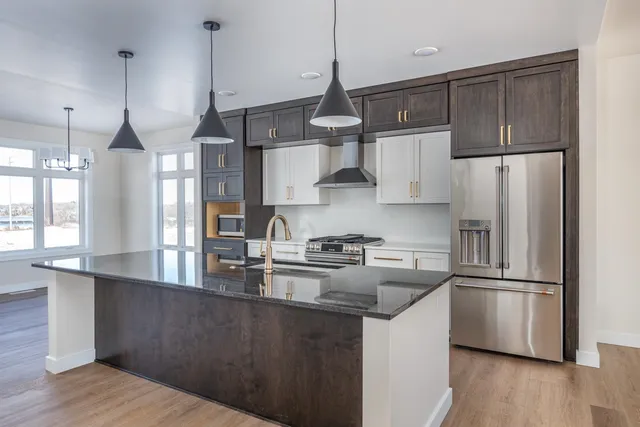 $599,900 | 385 Satori Trail, Kimberly, WI 54136