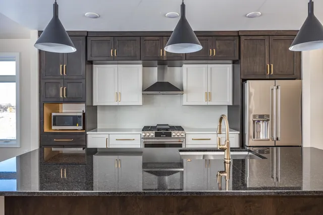 $599,900 | 385 Satori Trail, Kimberly, WI 54136