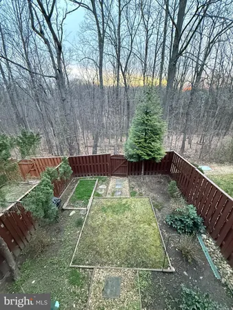 $3,700 | 6117 Donival Square, Alexandria, VA 22315