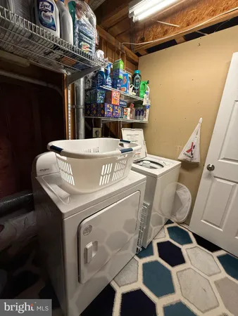 $3,700 | 6117 Donival Square, Alexandria, VA 22315