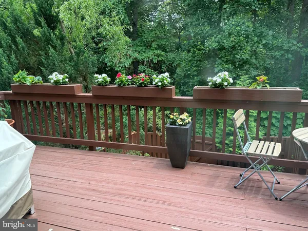 $3,700 | 6117 Donival Square, Alexandria, VA 22315