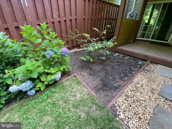 $3,700 | 6117 Donival Square, Alexandria, VA 22315