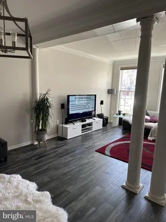 $3,700 | 6117 Donival Square, Alexandria, VA 22315