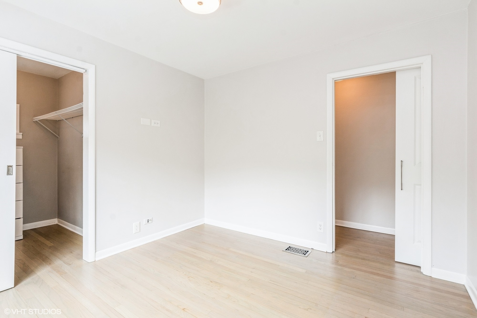 2909 North Ridgeway Avenue Chicago, IL 60618 - Photo 38 of 46