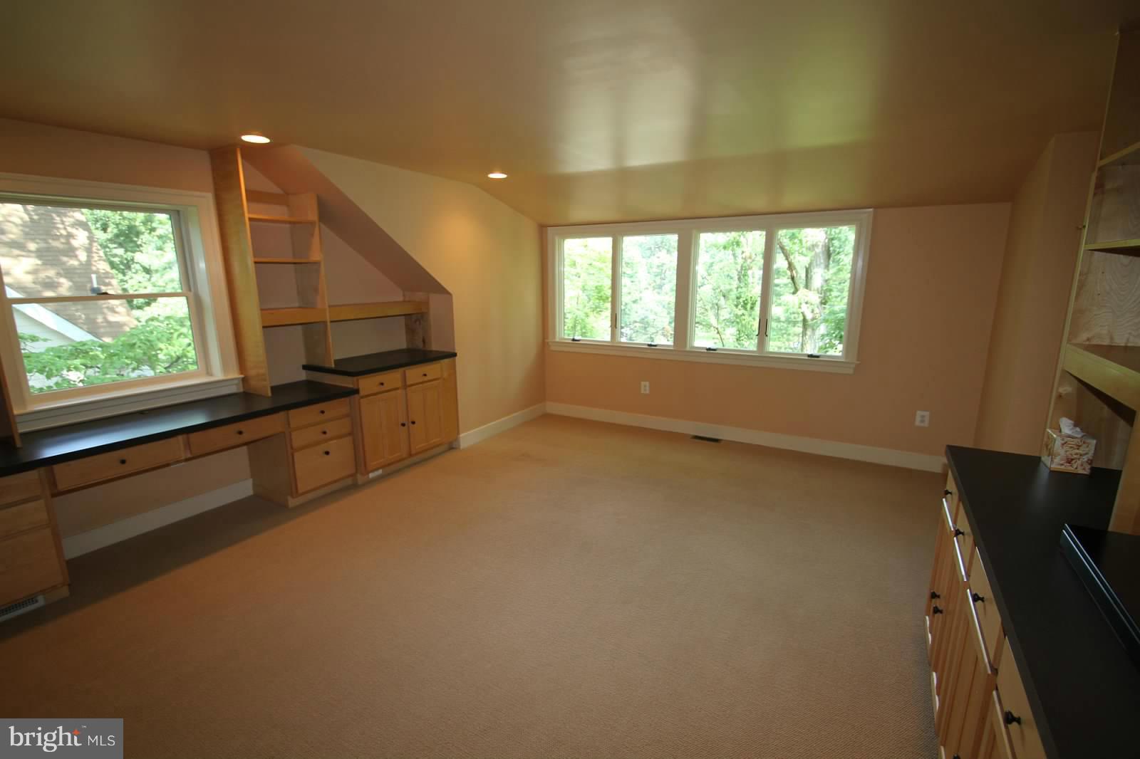 6211 Arkendale Road Alexandria, VA 22307 - Photo 14 of 16 Exterior (General)
