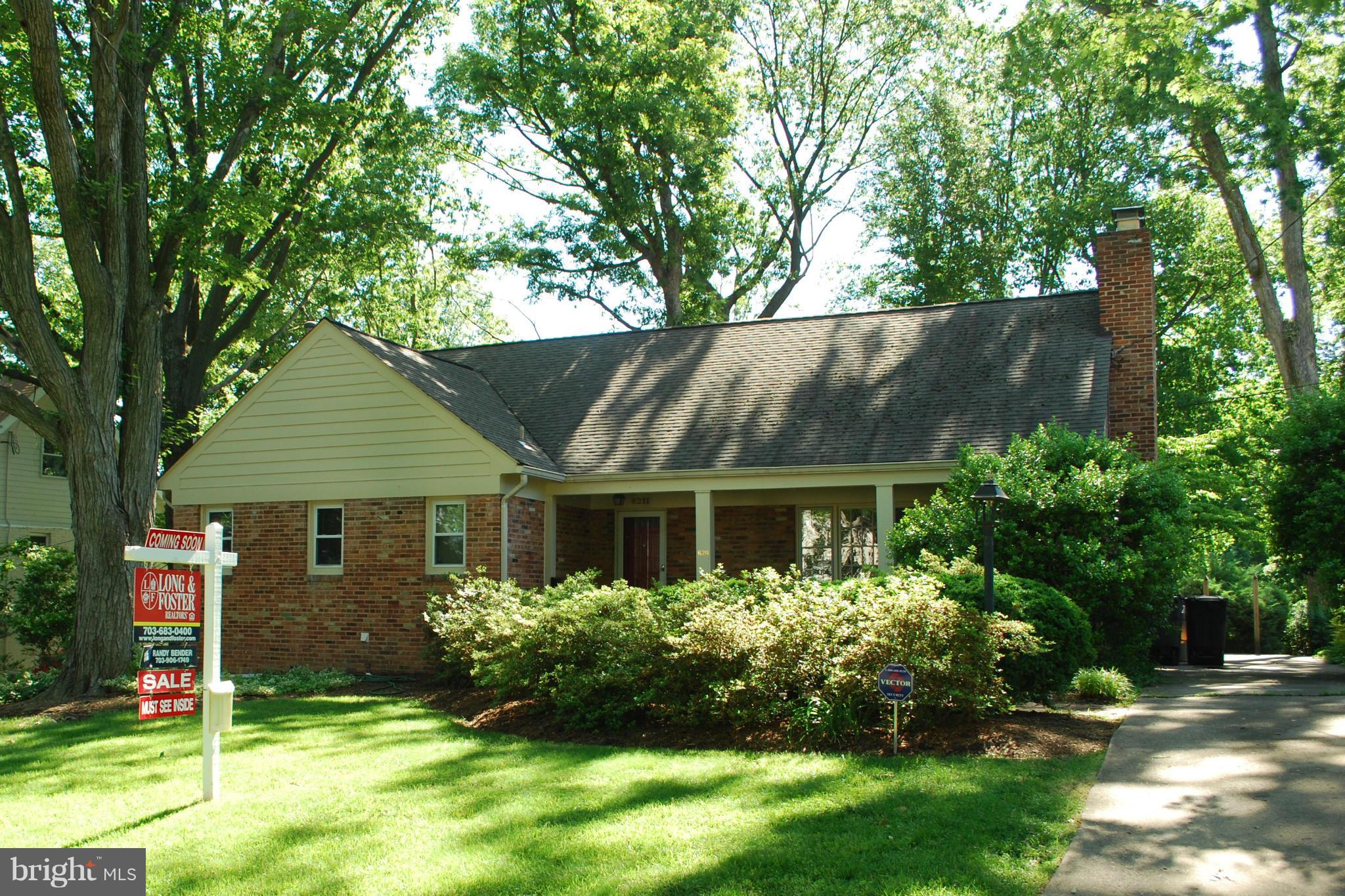 6211 Arkendale Road Alexandria, VA 22307 - Photo 6 of 16 Exterior (Front)