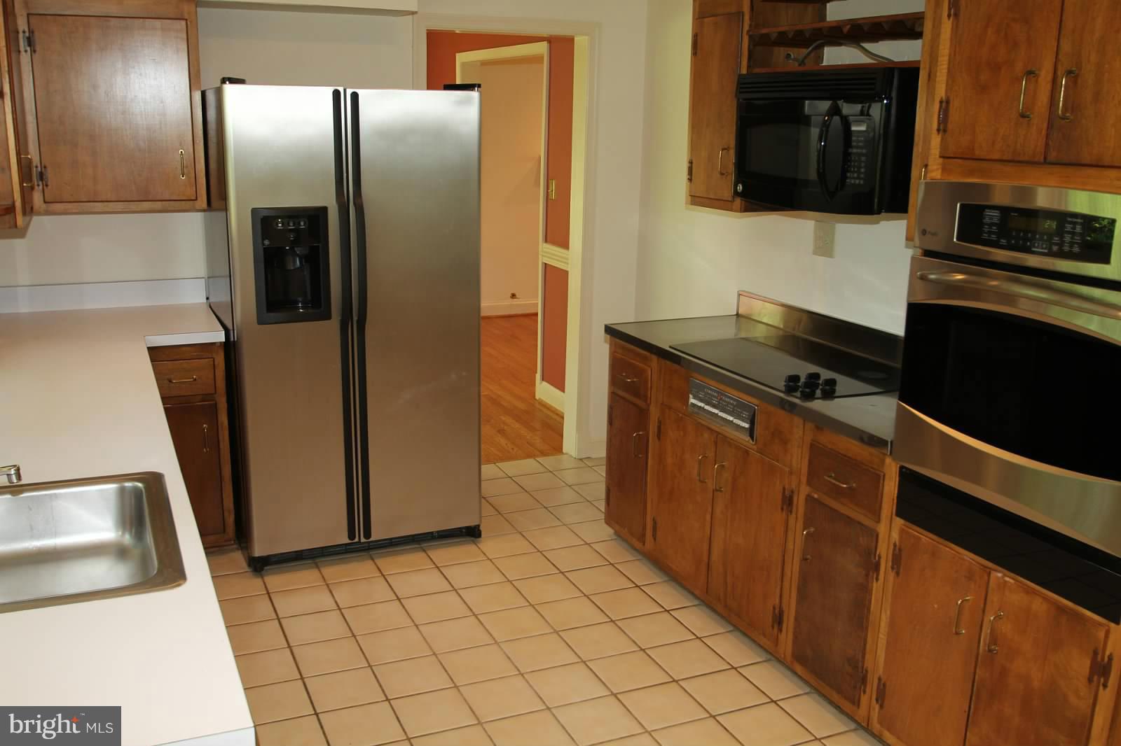 6211 Arkendale Road Alexandria, VA 22307 - Photo 8 of 16 Kitchen