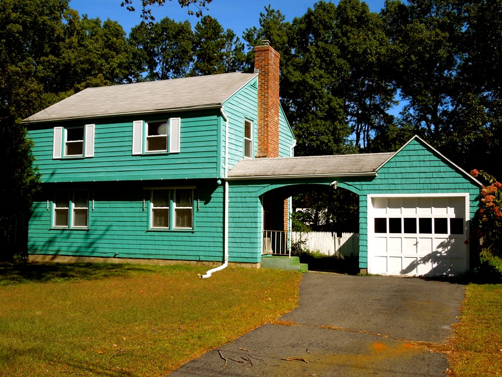 115 Donbray Road Springfield, MA 01119 - Photo 1 of 14 Gallery Image 1