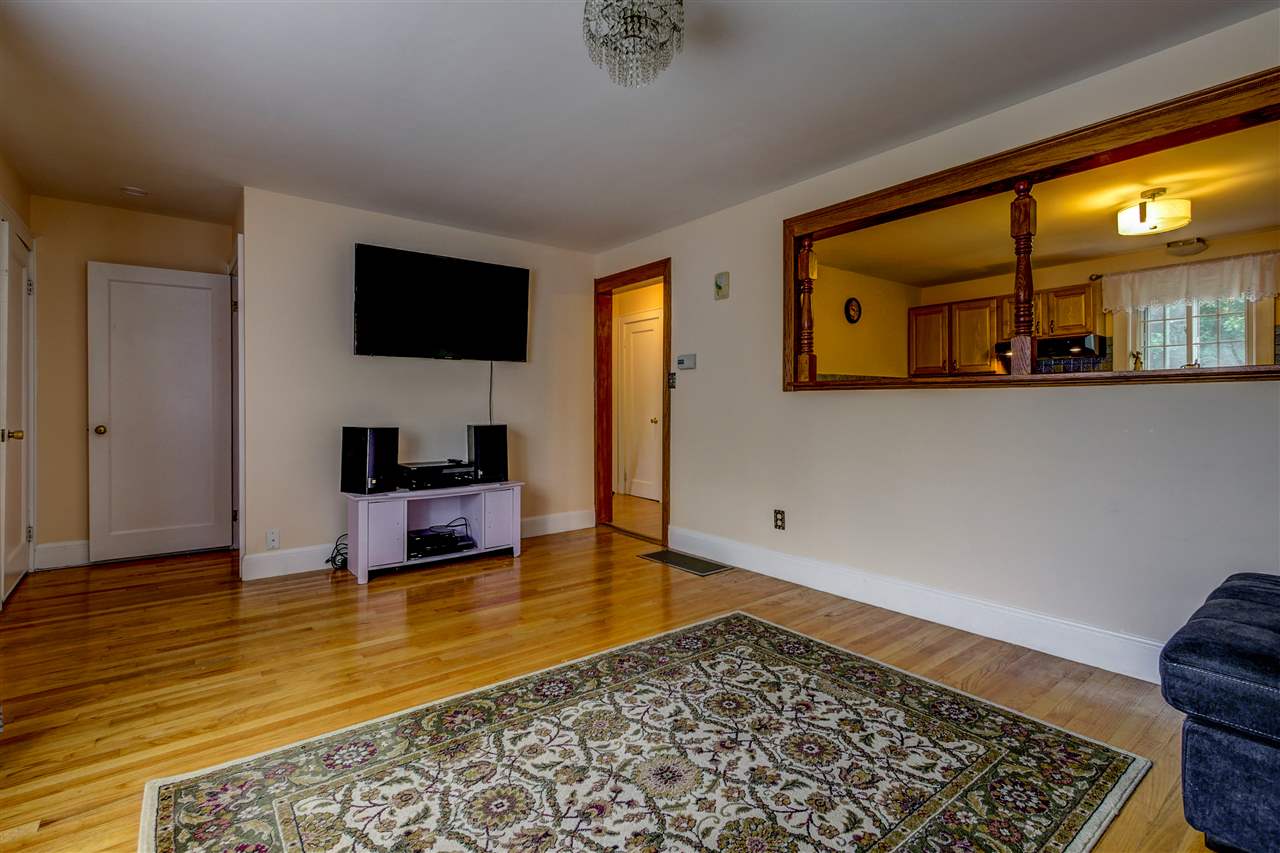 322 South Mammoth Road Manchester, NH 03109 - Photo 7 of 40 Gallery Image 7