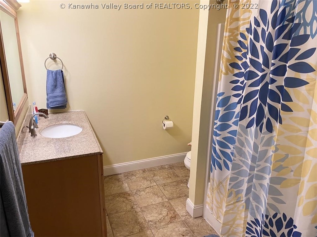 200 Oak Ridge Lane Huntington, WV 25704 - Photo 25 of 44 Gallery Image 25