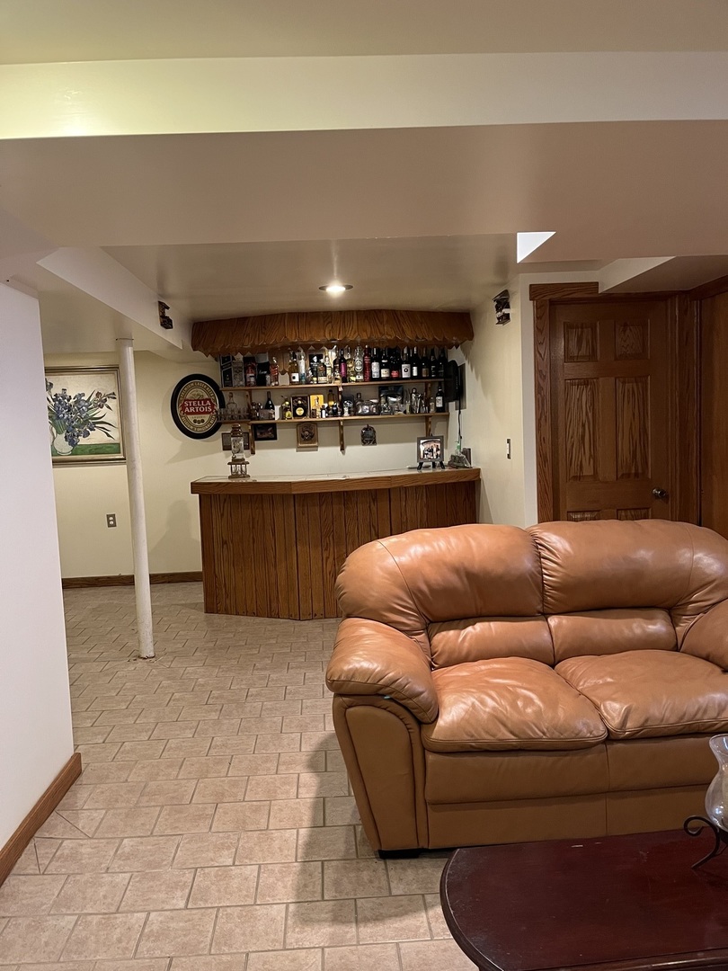 2522 South 3rd Avenue North Riverside, IL 60546 - Photo 16 of 34 a living room with furniture