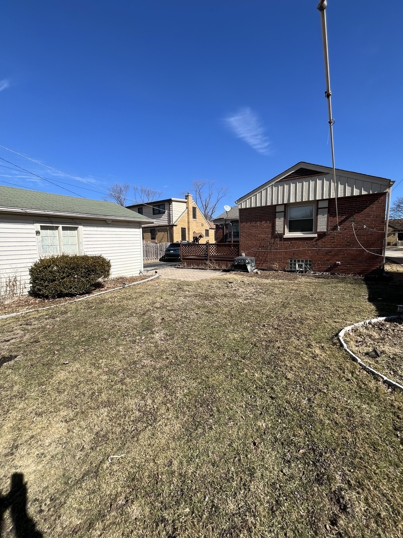 2522 South 3rd Avenue North Riverside, IL 60546 - Photo 30 of 34 a view of a house with a yard