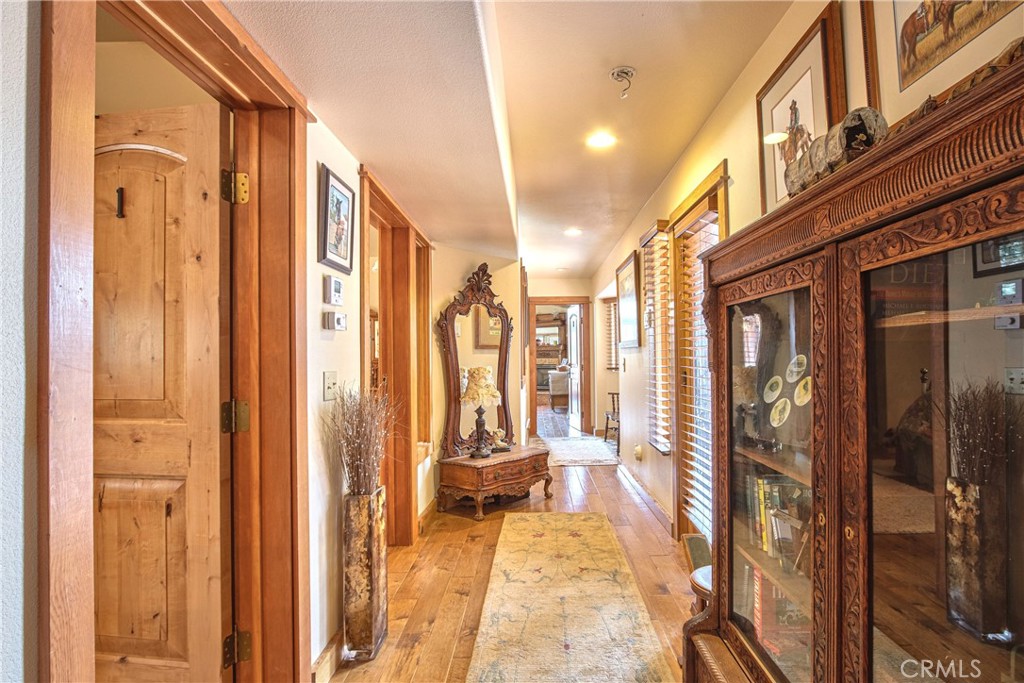 58111 Bonita Vista Road Mountain Center, CA 92561 - Photo 17 of 75 a view of a balcony with wooden floor