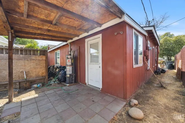 a view of outdoor space