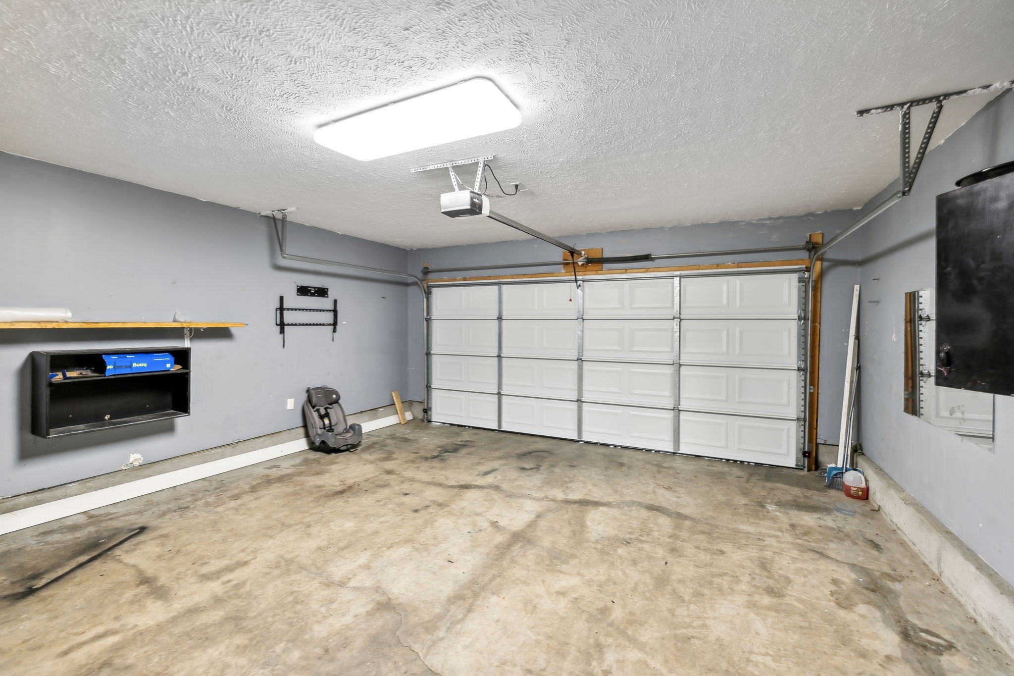 325 Golfview Lane Springfield, TN 37172 - Photo 26 of 51 a view of livingroom with an empty space and window