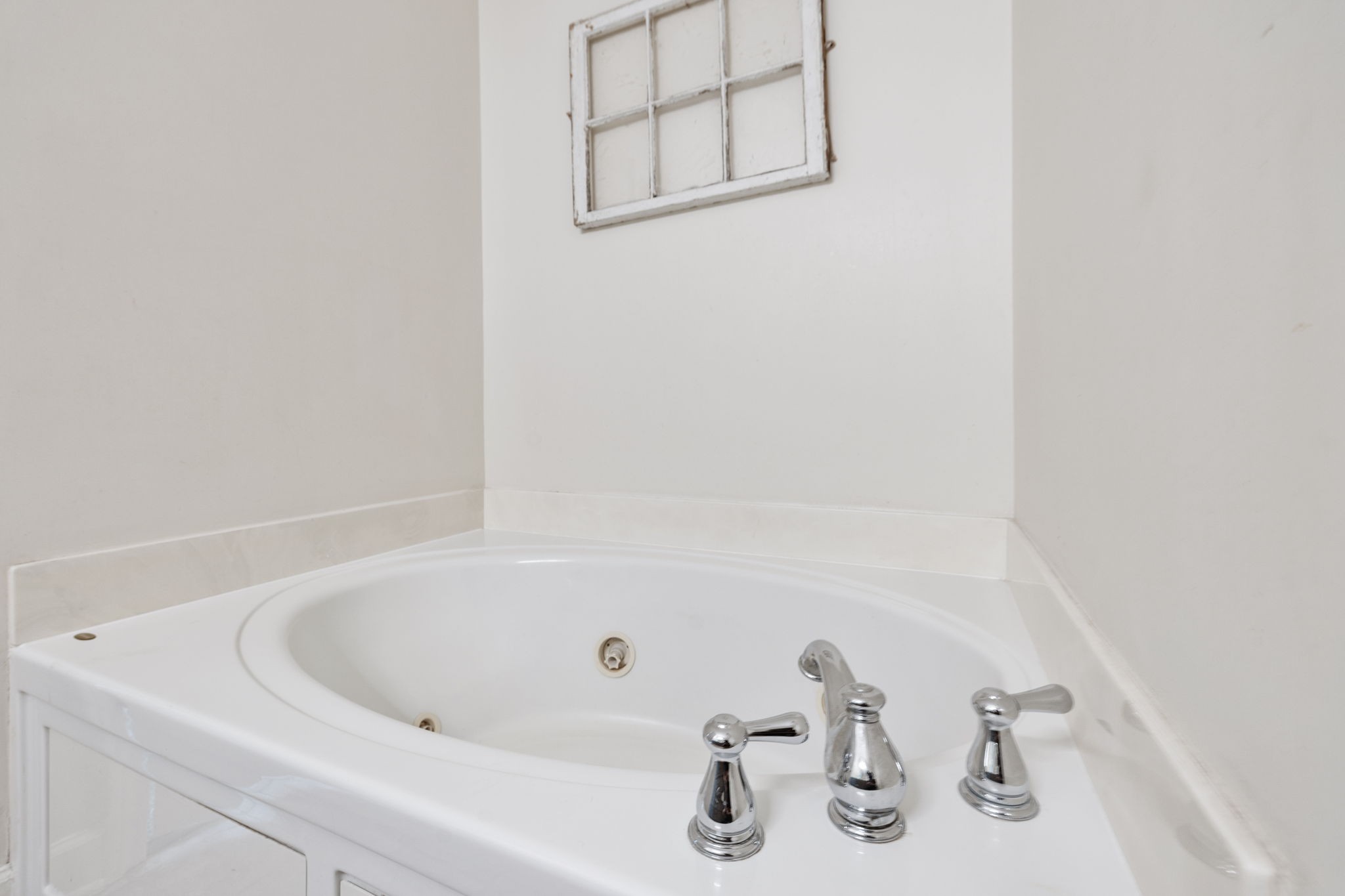 325 Golfview Lane Springfield, TN 37172 - Photo 40 of 51 a bathroom with a white bath tub sitting next to a sink