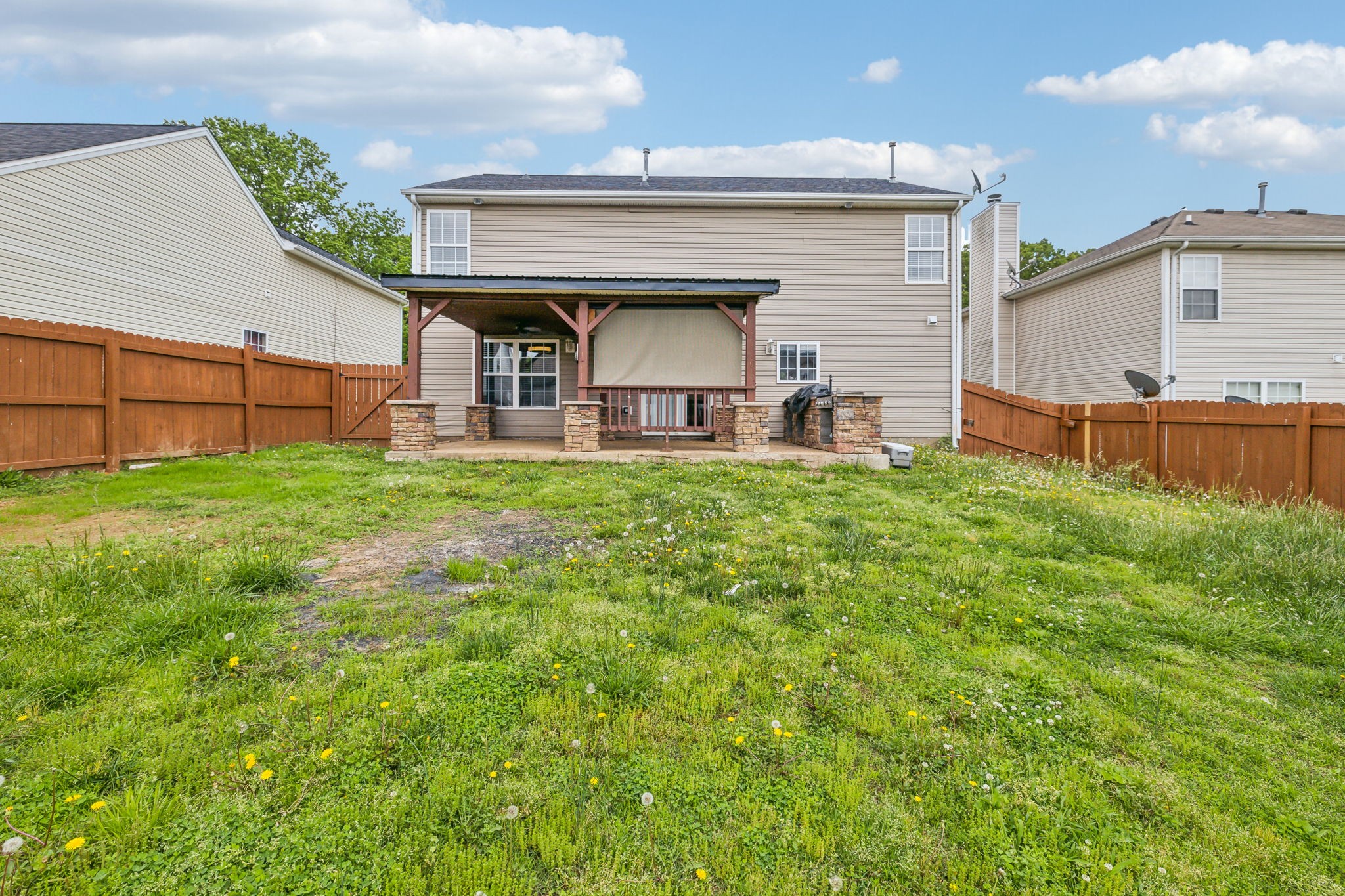 325 Golfview Lane Springfield, TN 37172 - Photo 44 of 51 a view of a house with a yard and sitting area
