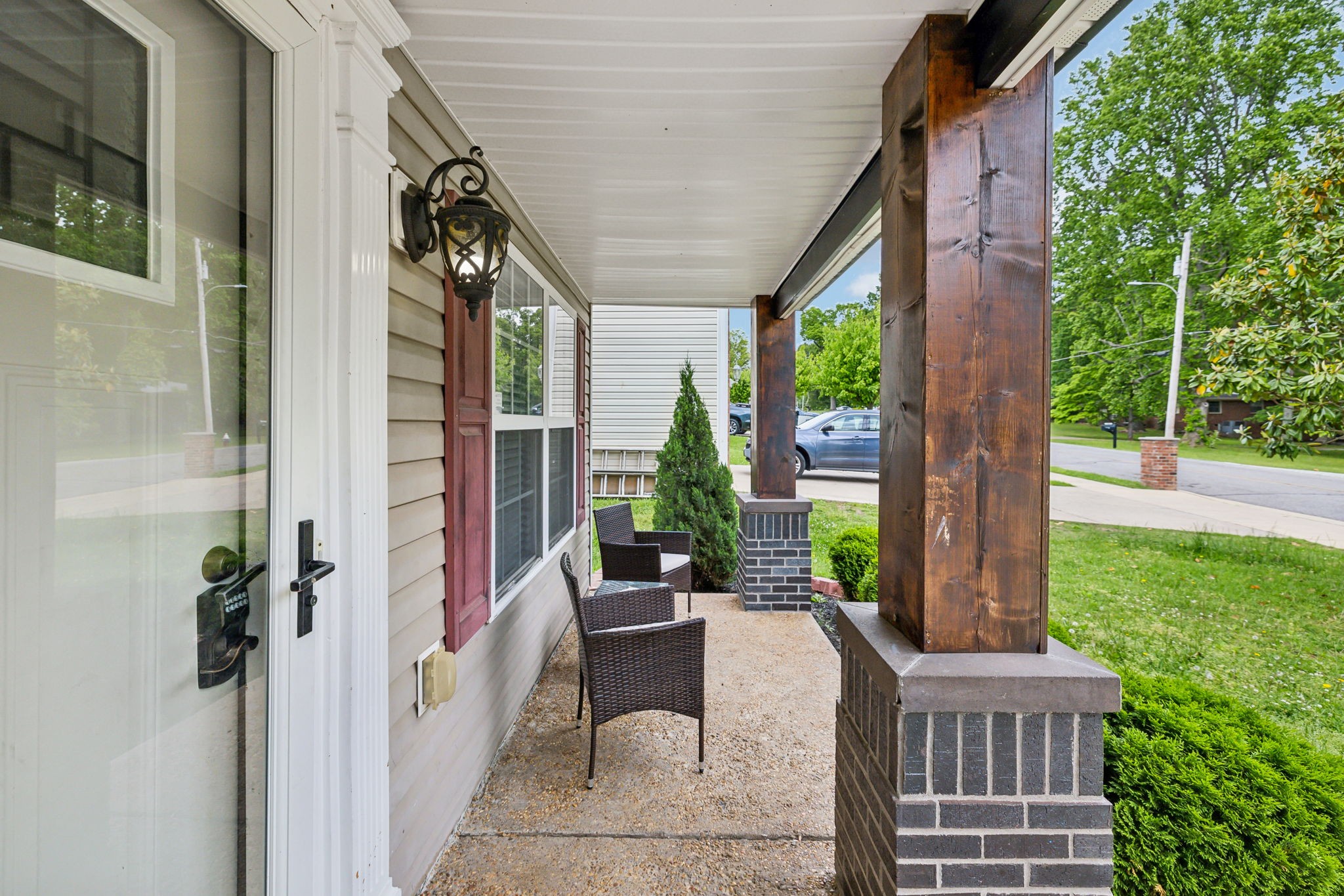 325 Golfview Lane Springfield, TN 37172 - Photo 6 of 51 a view of balcony with patio