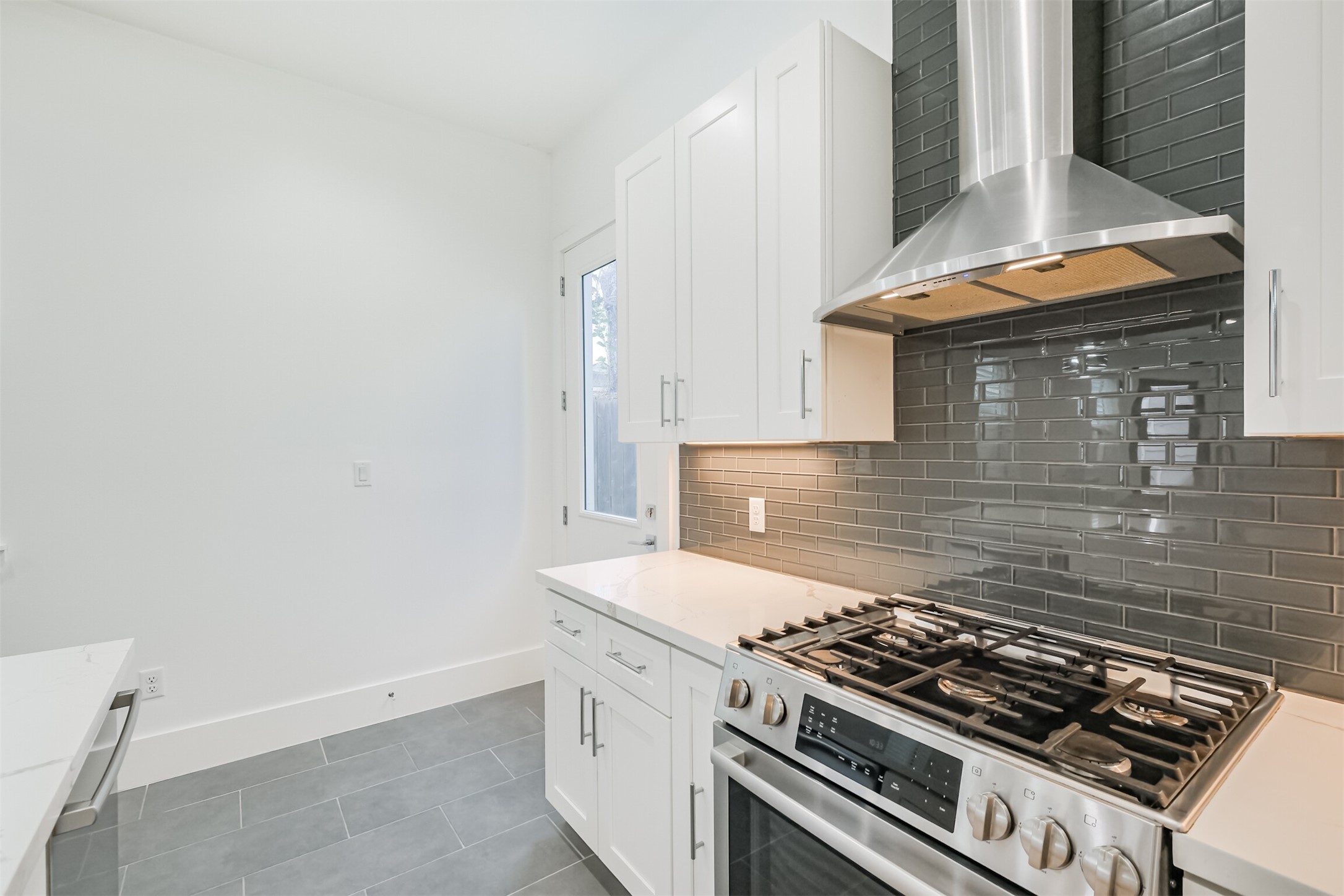 5209 Gano Street Houston, TX 77009 - Photo 13 of 34