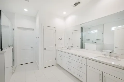 $490,000 | 5209 Gano Street, Houston, TX 77009