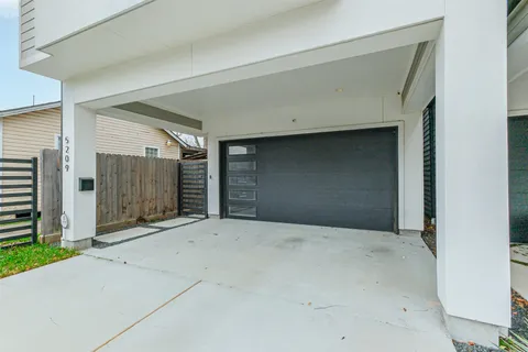 $490,000 | 5209 Gano Street, Houston, TX 77009