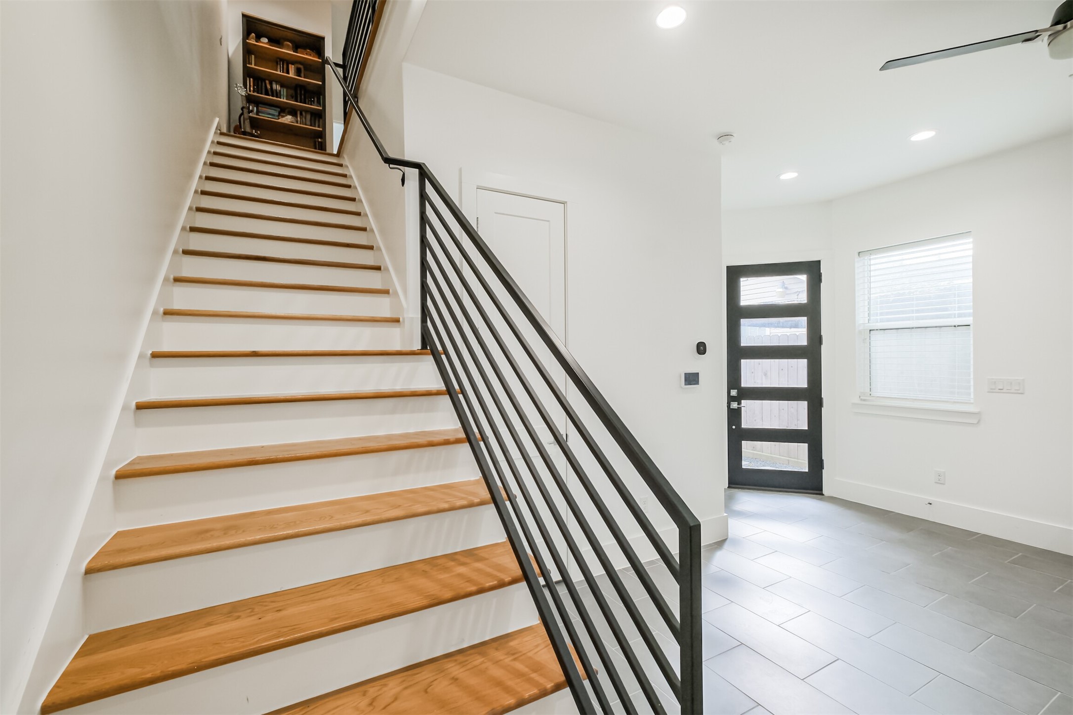 5209 Gano Street Houston, TX 77009 - Photo 4 of 34