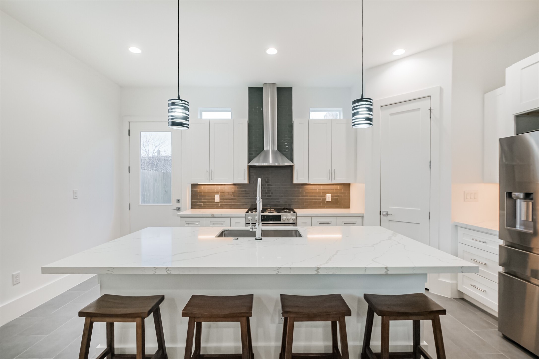 5209 Gano Street Houston, TX 77009 - Photo 8 of 34