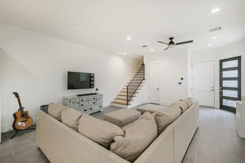 $490,000 | 5209 Gano Street, Houston, TX 77009