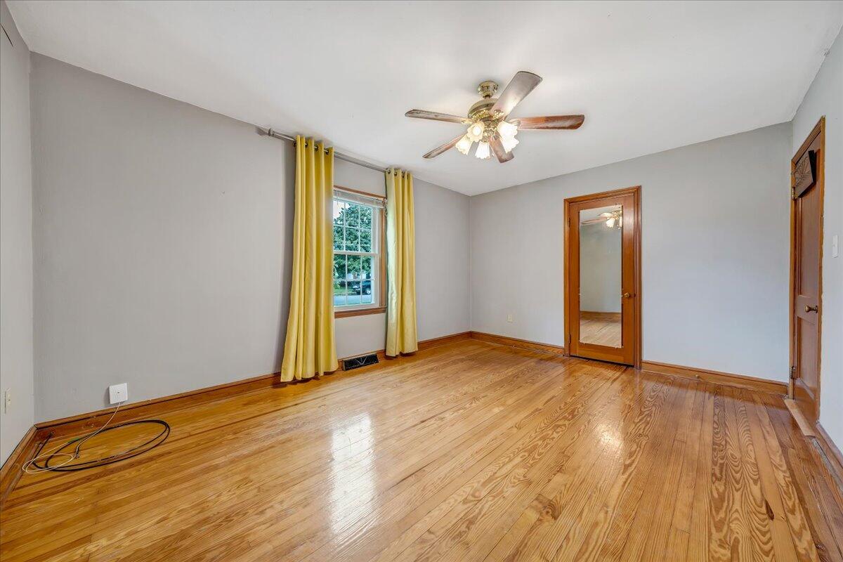 216 Goodwin Avenue Salem, VA 24153 - Photo 13 of 39 17-MIB01455