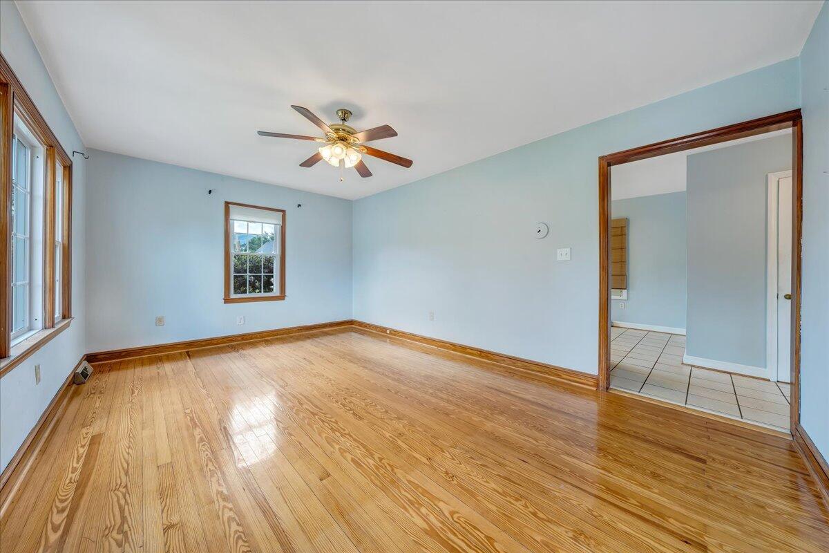 216 Goodwin Avenue Salem, VA 24153 - Photo 5 of 39 08-MIB01443