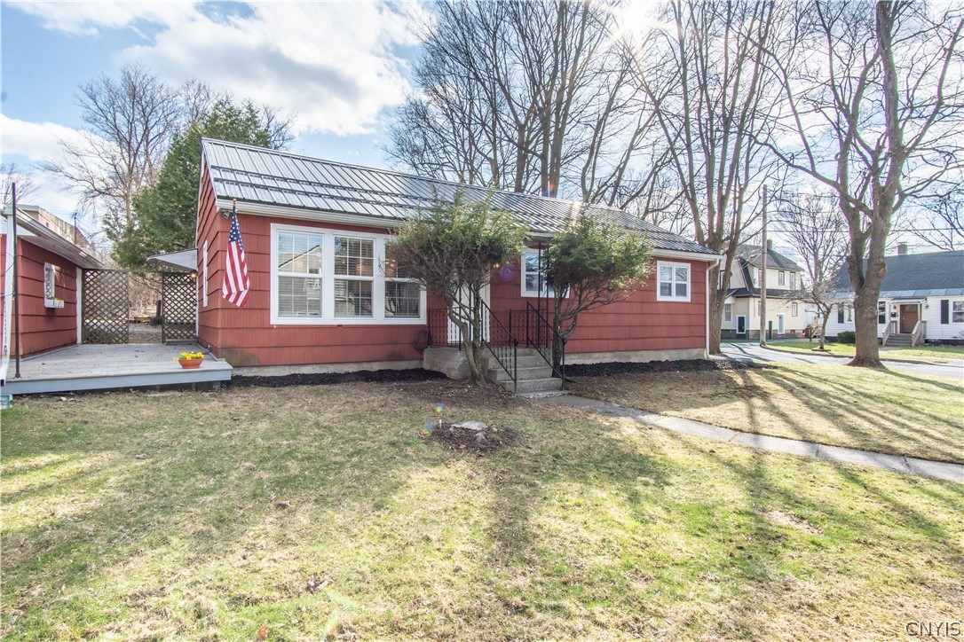 1502 Amherst Street Watertown, NY 13601 - Photo 4 of 38