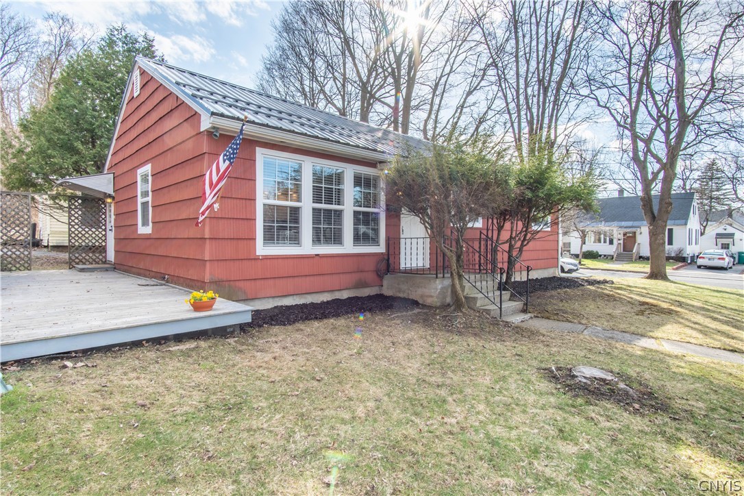 1502 Amherst Street Watertown, NY 13601 - Photo 5 of 38