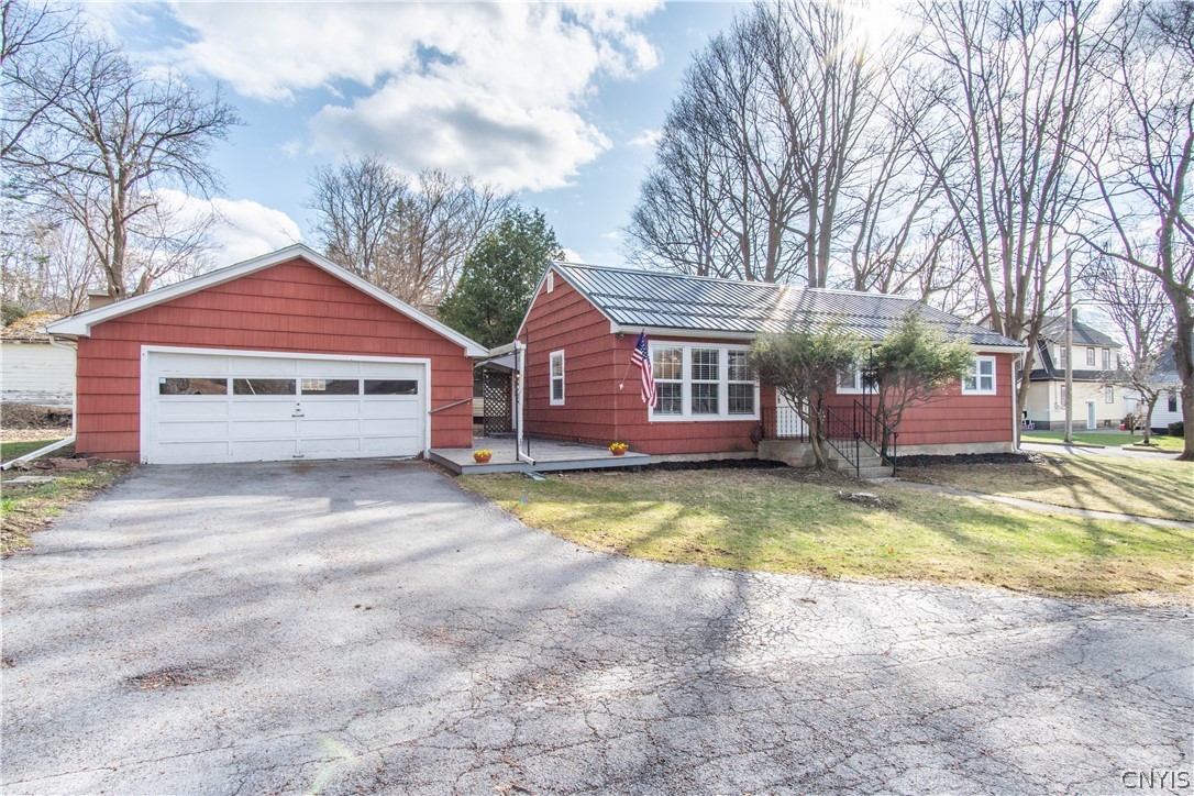 1502 Amherst Street Watertown, NY 13601 - Photo 6 of 38
