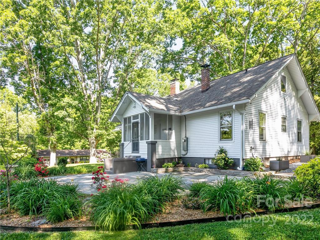 45 Trinity Chapel Road Asheville, NC 28805 - Photo 3 of 41 Gallery Image 3