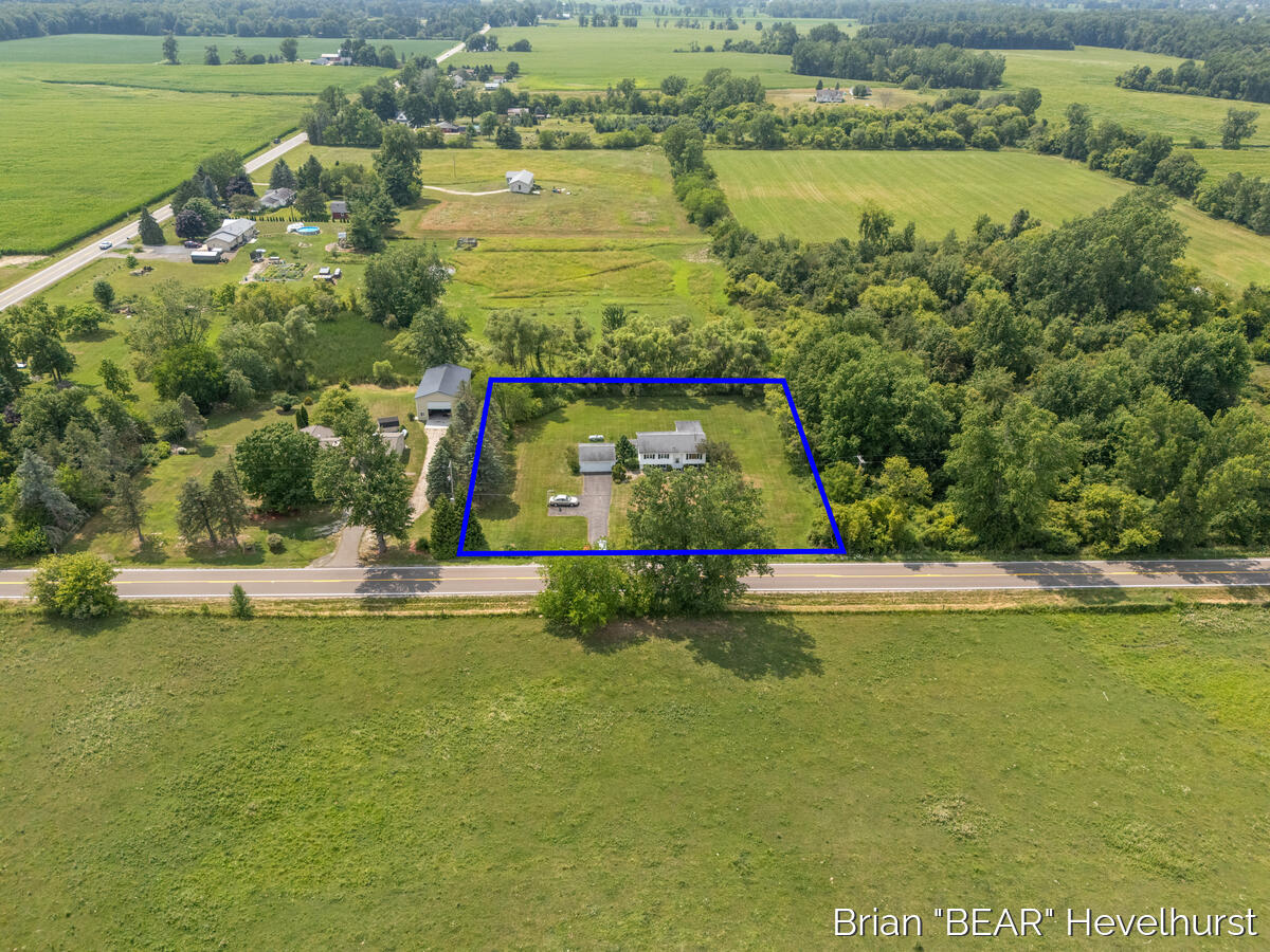 10015 Oneida Road Grand Ledge, MI 48837 - Photo 5 of 33 https___photoreal.io_wp-content_photorea