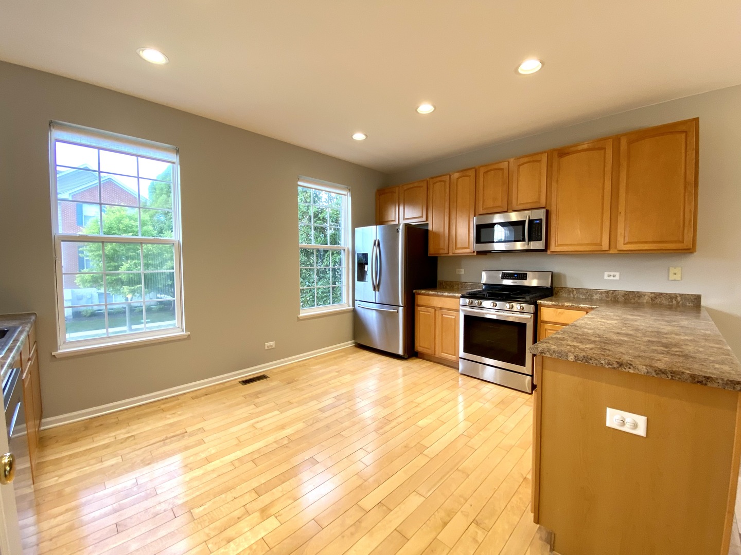 4121 Bethlehem Road Aurora, IL 60504 - Photo 4 of 26