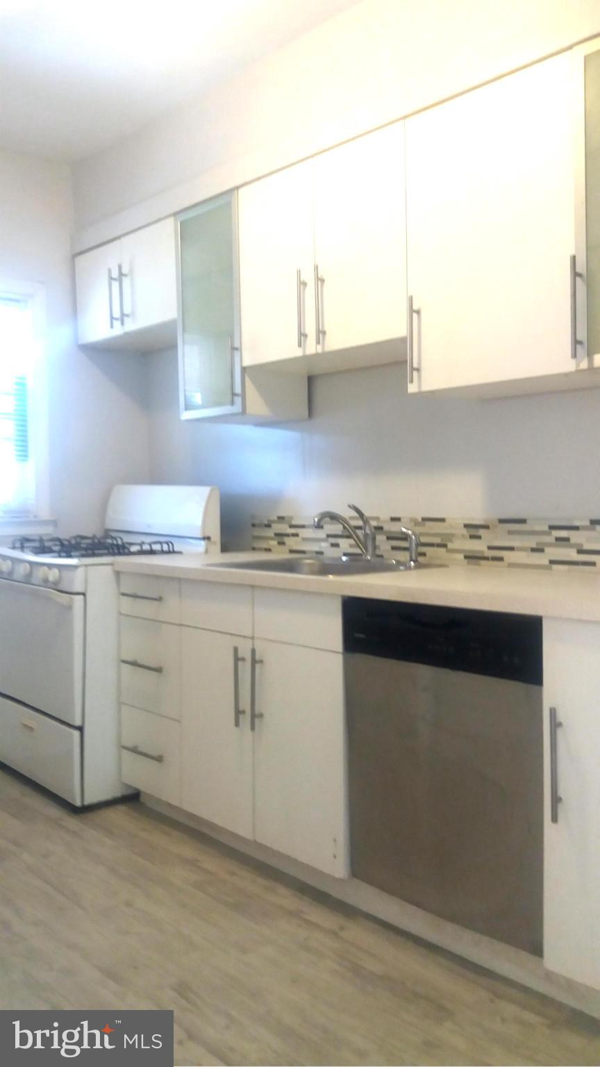 3830 Pall Mall Road Baltimore, MD 21215 - Photo 2 of 28 Kitchen