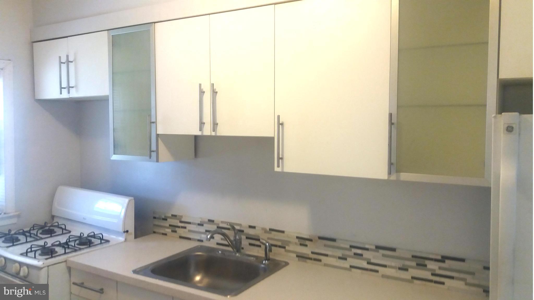 3830 Pall Mall Road Baltimore, MD 21215 - Photo 3 of 28 Kitchen