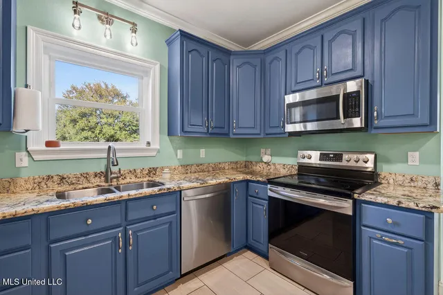 $489,900 | 34 Hidden Hills Drive East, Picayune, MS 39466