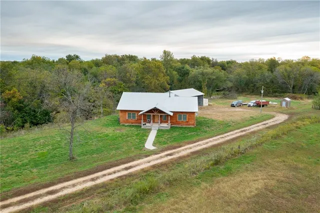 $1,874,100 | 0 Southeast Virginia Road, Kincaid, KS 66039