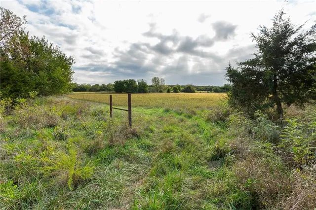 $1,874,100 | 0 Southeast Virginia Road, Kincaid, KS 66039