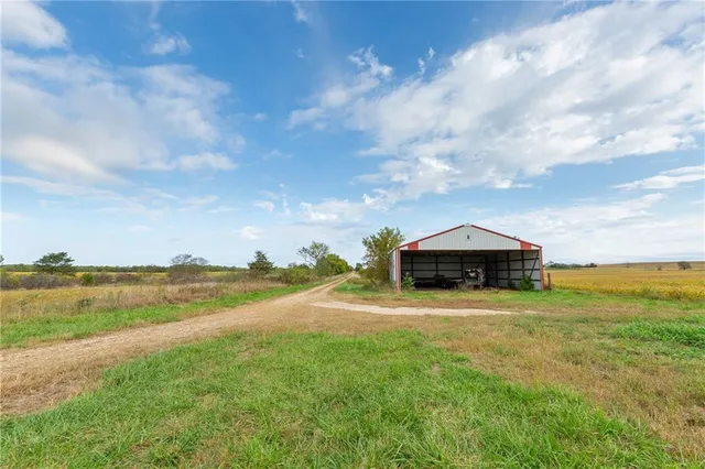 $1,874,100 | 0 Southeast Virginia Road, Kincaid, KS 66039