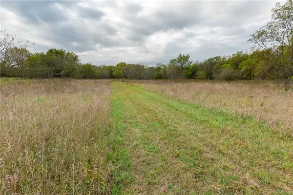 $1,750,000 | 0 Southeast Virginia Road, Kincaid, KS 66039