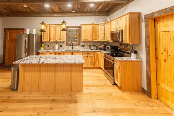 $1,750,000 | 0 Southeast Virginia Road, Kincaid, KS 66039