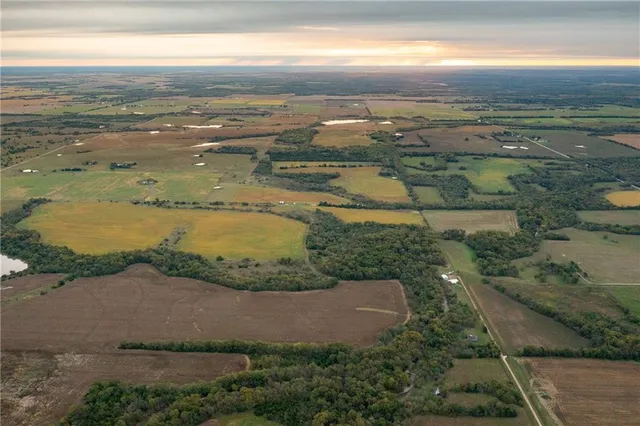 $1,874,100 | 0 Southeast Virginia Road, Kincaid, KS 66039