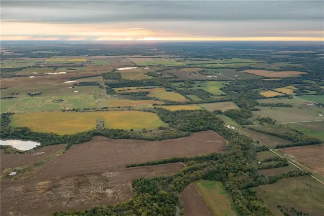 $1,874,100 | 0 Southeast Virginia Road, Kincaid, KS 66039