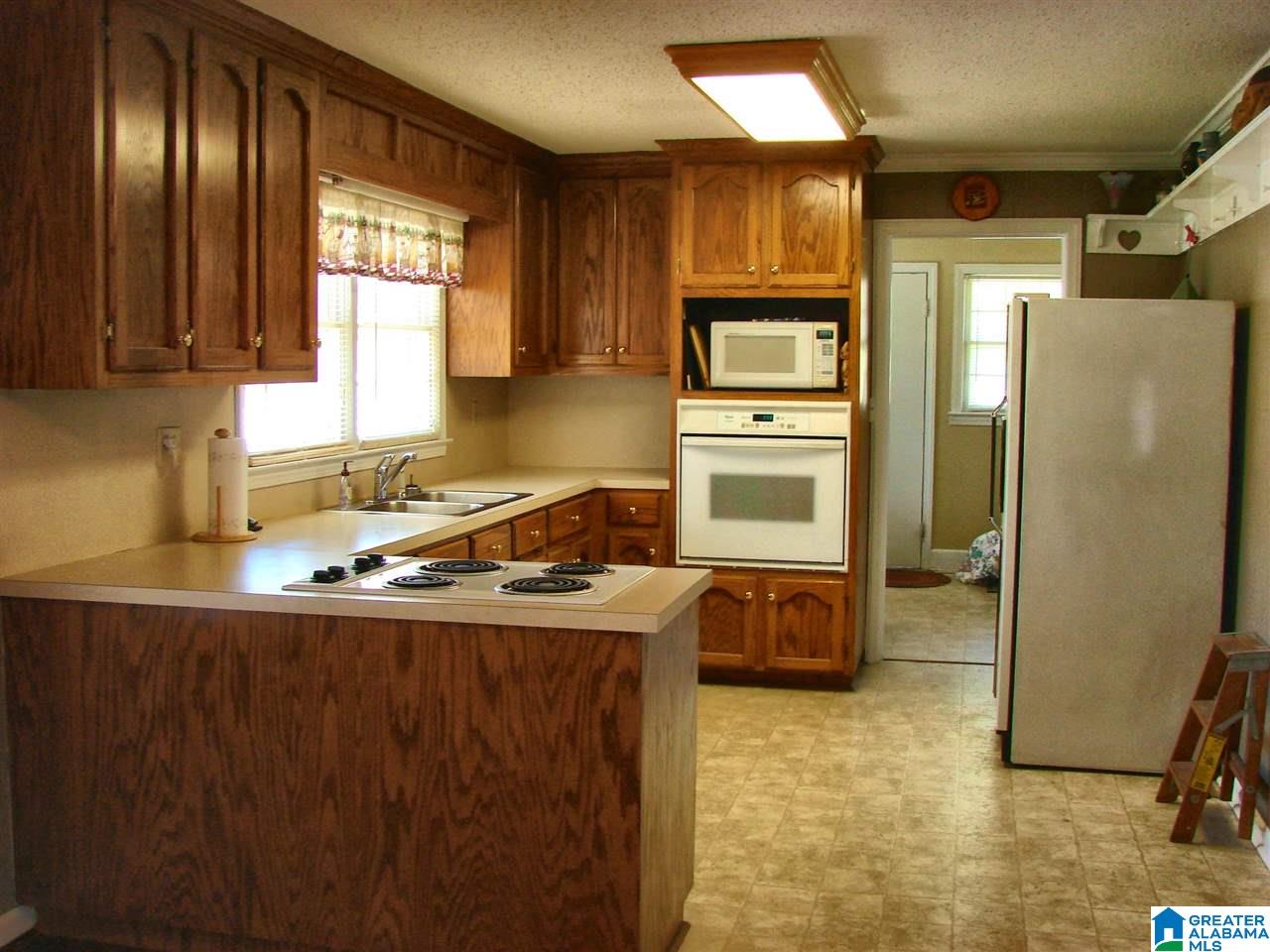 3374 Warrior River Road Bessemer, AL 35023 - Photo 10 of 21